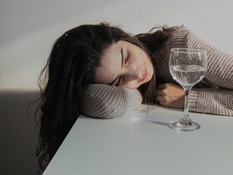 Wspieramy psychologicznie leczenie osób DDA, dorosłe dzieci alkoholików, pomoc psychologiczna